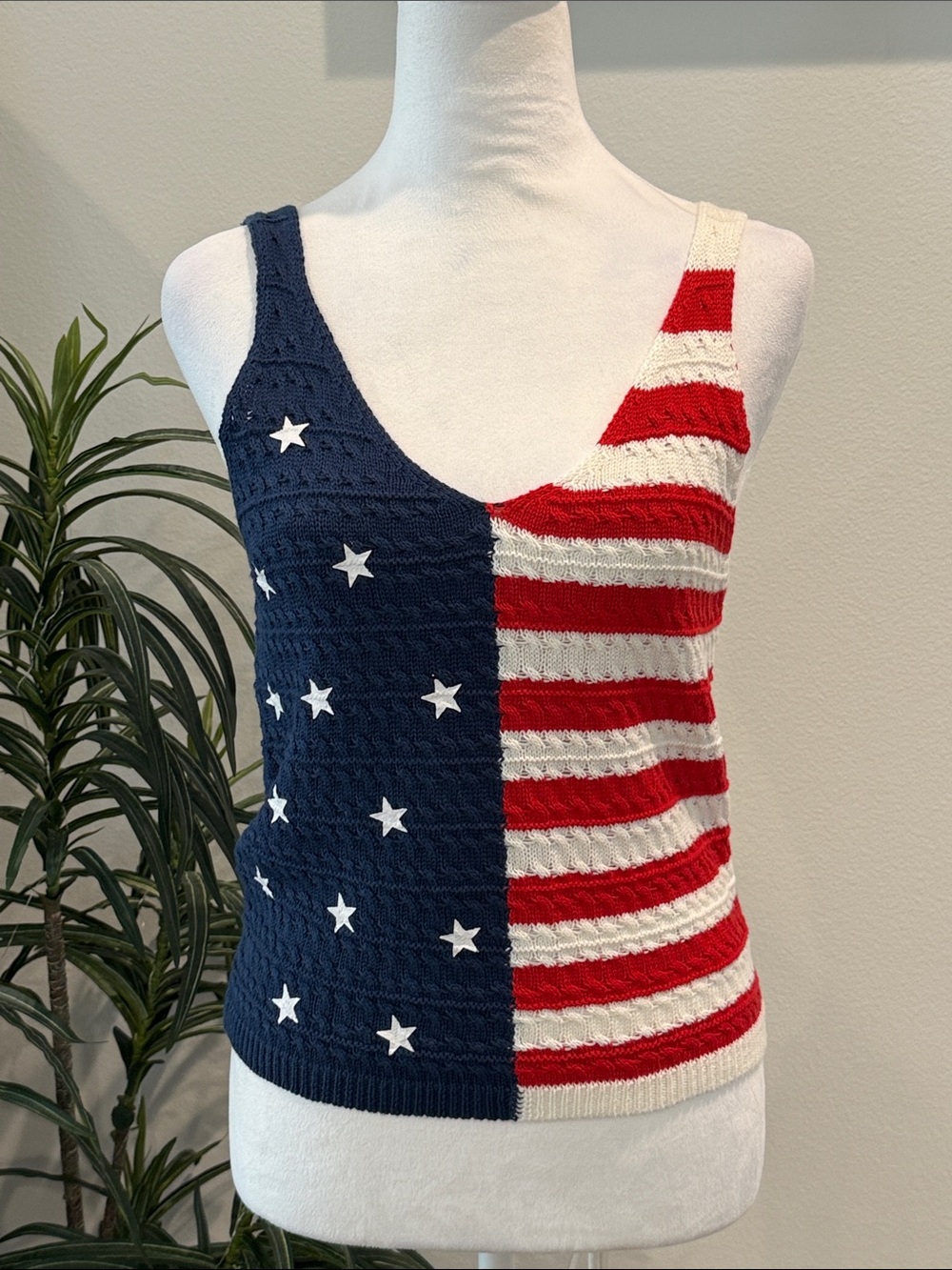 Moon & Madison American Flag Crochet Knit Tank Top Split Star and Stripes Design